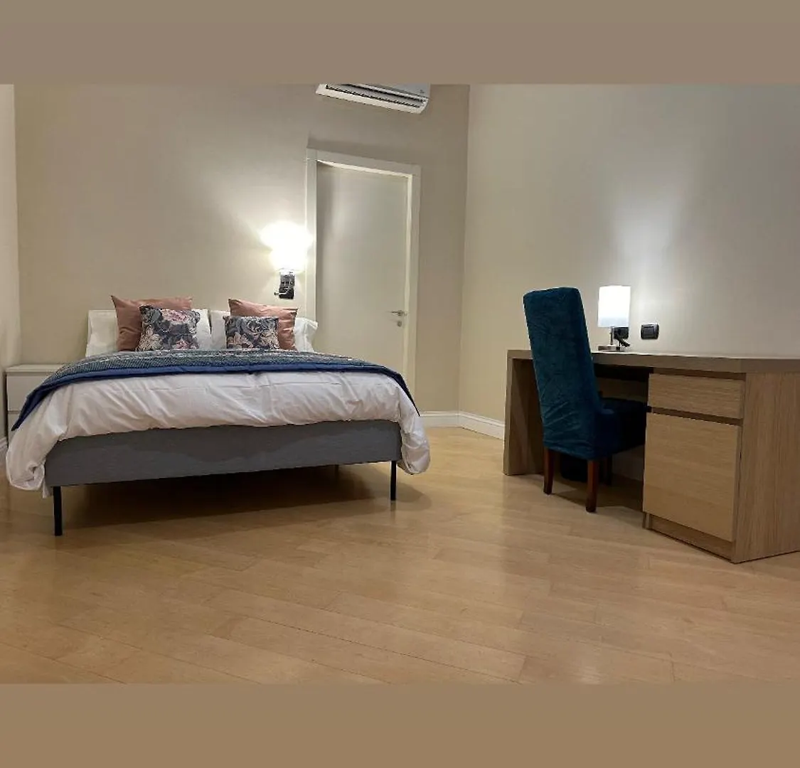 Apartment -Villa Paola City Center- Luxury House In Town Centre Bari Italien